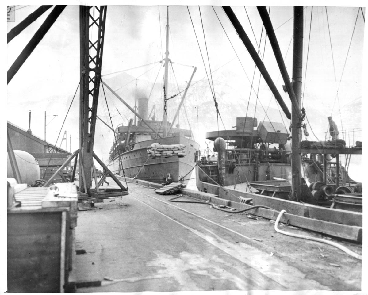 Skagway dock 1942-0422.jpg