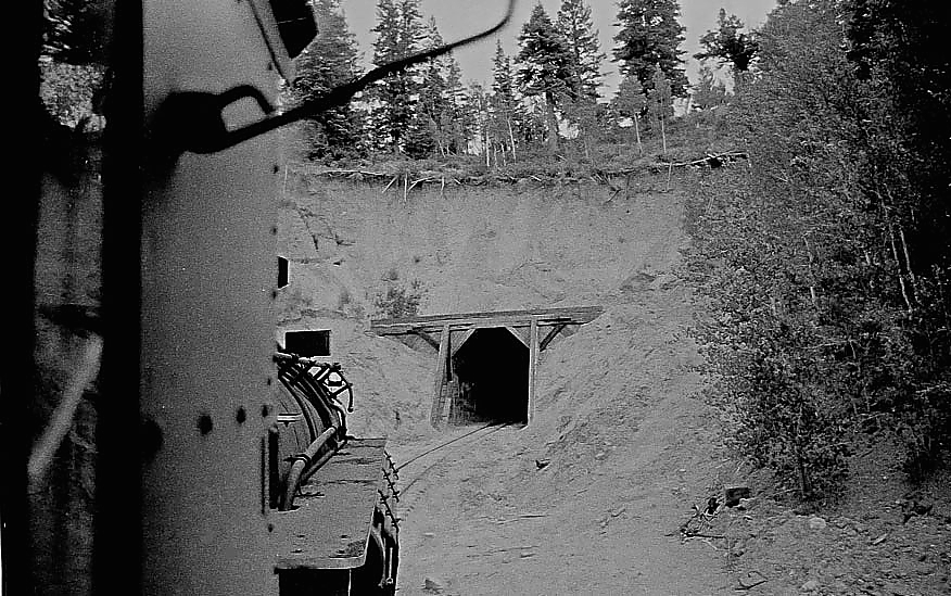 488-Mud-Tunnel-1-8-4-820000resize.jpg