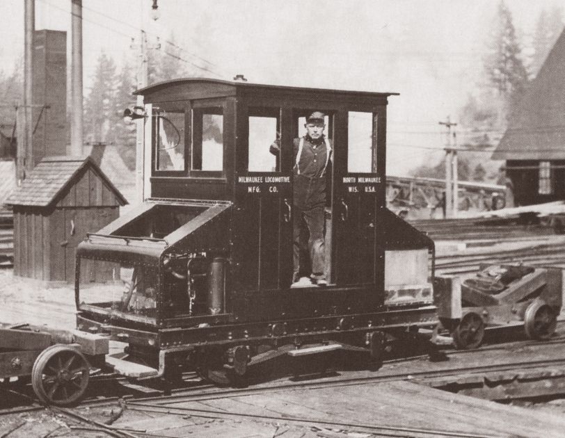 Hobart 2 ft gauge gas loco 1.jpg