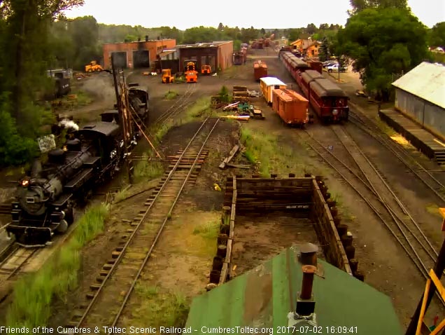 7-2-17 488 comes over the pit as the 215 nears the depot.jpg
