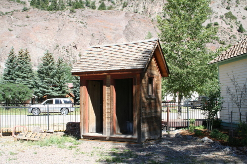 Outhouse 13.jpg
