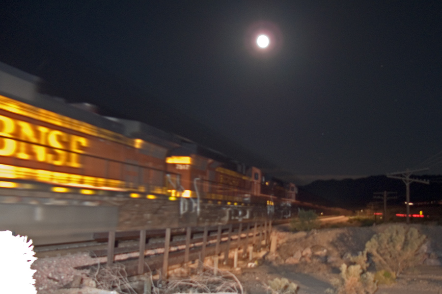 BNSF-Moonrise.jpg